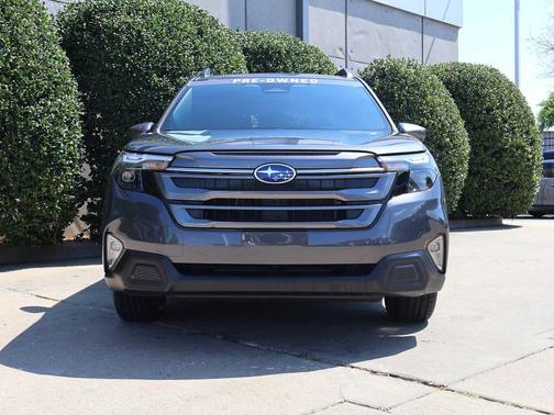 Magnetite Gray Metallic 2025 Subaru Forester Premium