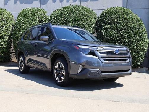 Magnetite Gray Metallic 2025 Subaru Forester Premium