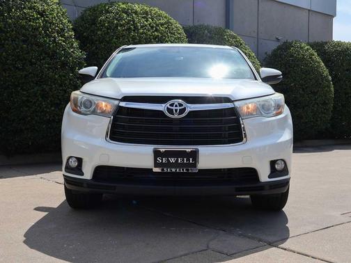 Blizzard Pearl 2016 Toyota Highlander LE