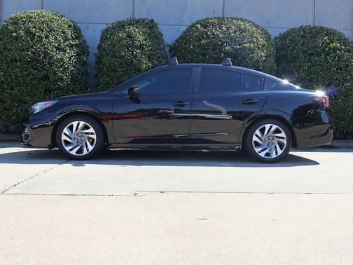 Crystal Black Silica 2023 Subaru Legacy Limited