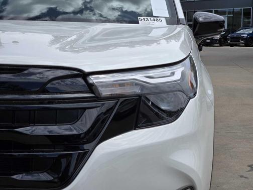 Crystal White Pearl 2026 Subaru Forester Sport