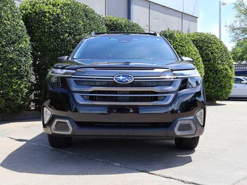 Crystal Black Silica 2025 Subaru Forester Hybrid Limited