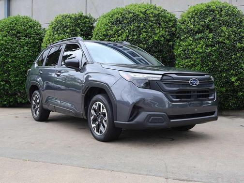 Magnetite Gray Metallic 2025 Subaru Forester Base