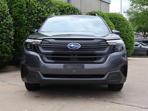 Magnetite Gray Metallic 2025 Subaru Forester Base