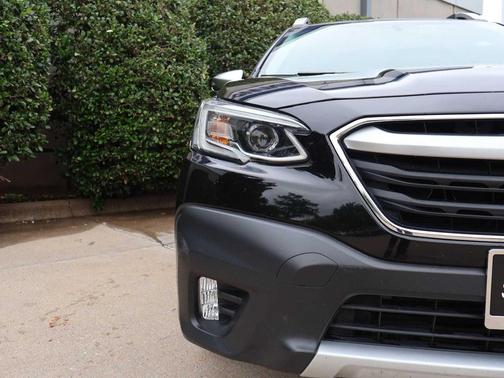Crystal Black Silica 2021 Subaru Outback Touring XT