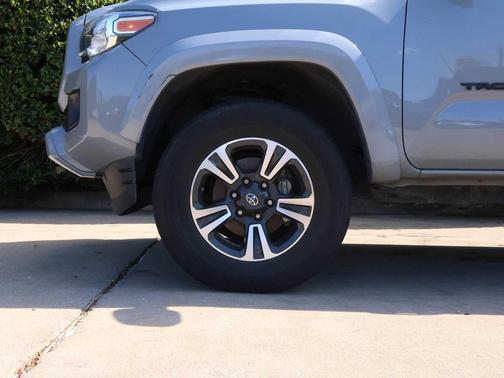 2019 Toyota Tacoma TRD Sport