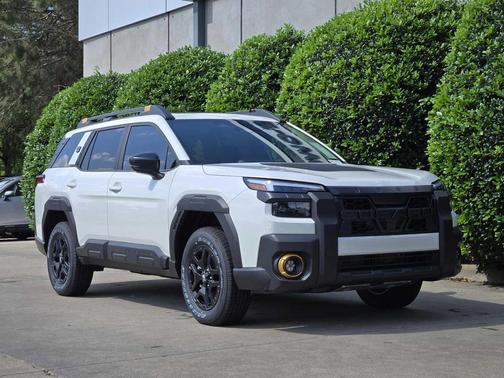 Crystal White Pearl 2026 Subaru Outback Wilderness