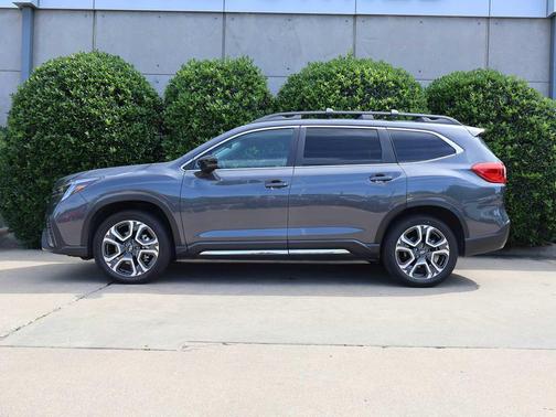 Magnetite Gray Metallic 2025 Subaru Ascent Limited 8-Passenger