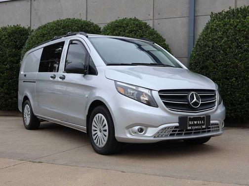 2021 Mercedes-Benz Metris Base