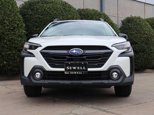 Crystal White Pearl 2025 Subaru Outback Premium