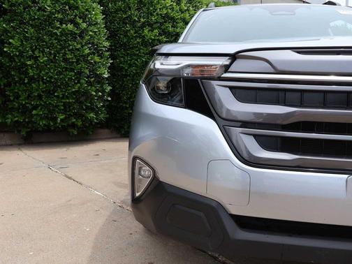 Ice Silver Metallic 2025 Subaru Forester Premium