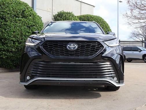 2024 Toyota Highlander XSE