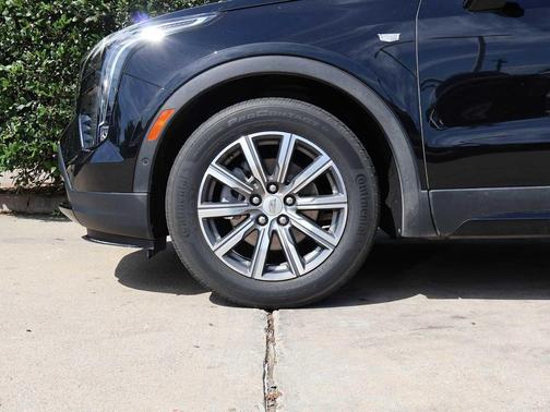 Stellar Black Metallic 2022 Cadillac XT4 Sport