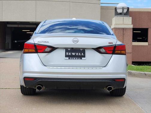 2023 Nissan Altima SR FWD