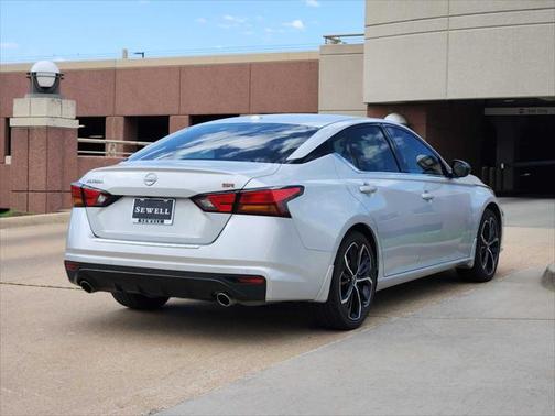2023 Nissan Altima SR FWD