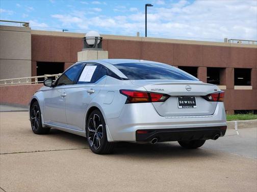 2023 Nissan Altima SR FWD