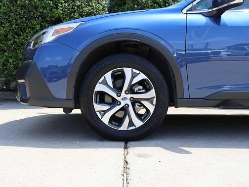 Abyss Blue Pearl 2022 Subaru Outback Limited XT