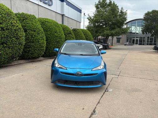 2020 Toyota Prius LE