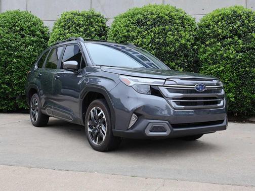 Magnetite Gray Metallic 2025 Subaru Forester Hybrid Touring