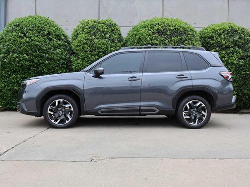 Magnetite Gray Metallic 2025 Subaru Forester Hybrid Touring