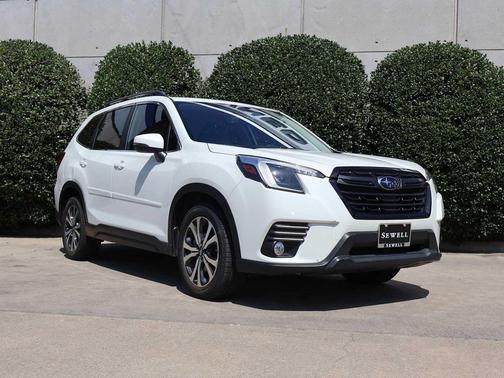 Crystal White Pearl 2023 Subaru Forester Limited