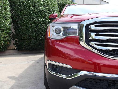 Red Quartz Tintcoat 2019 GMC Acadia SLT-1