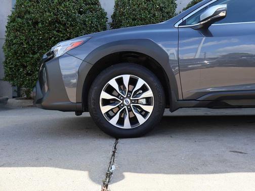 Magnetite Gray Metallic/Crystal Black Silica 2025 Subaru Outback Touring XT