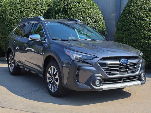 Magnetite Gray Metallic/Crystal Black Silica 2025 Subaru Outback Touring XT