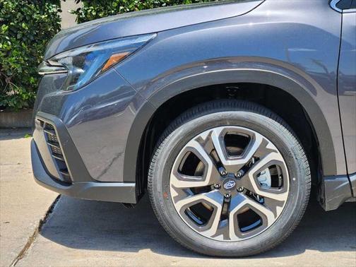 2025 Subaru Ascent Limited 8-Passenger