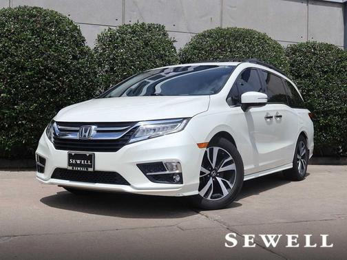 White Diamond Pearl 2018 Honda Odyssey Elite