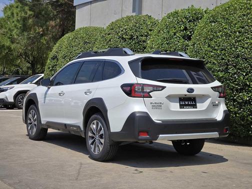 2025 Subaru Outback Touring