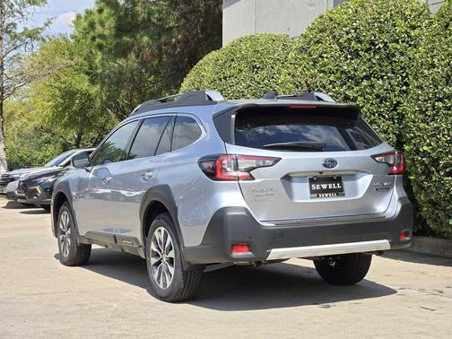 2025 Subaru Outback Touring XT