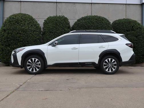 Crystal White Pearl 2024 Subaru Outback Touring XT