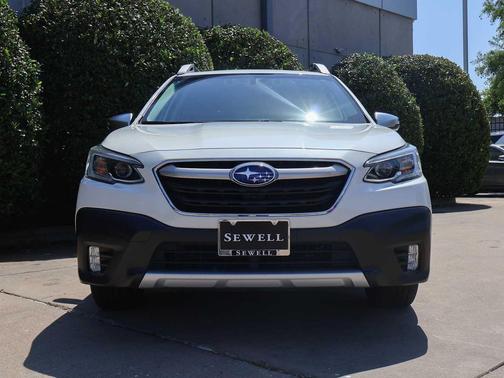 Crystal White Pearl 2021 Subaru Outback Touring XT