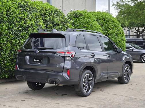 Magnetite Gray Metallic 2026 Subaru Forester Limited