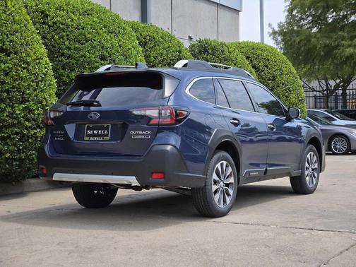 2025 Subaru Outback Touring XT