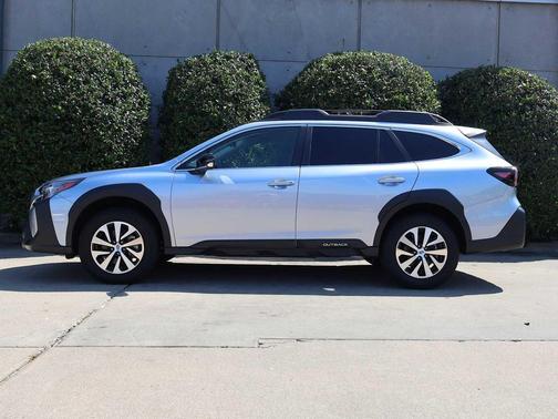 Ice Silver Metallic 2025 Subaru Outback Premium