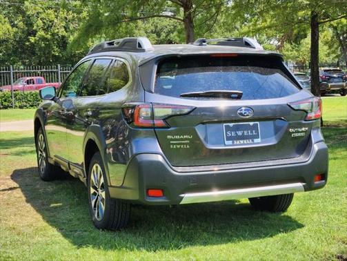 2025 Subaru Outback Touring