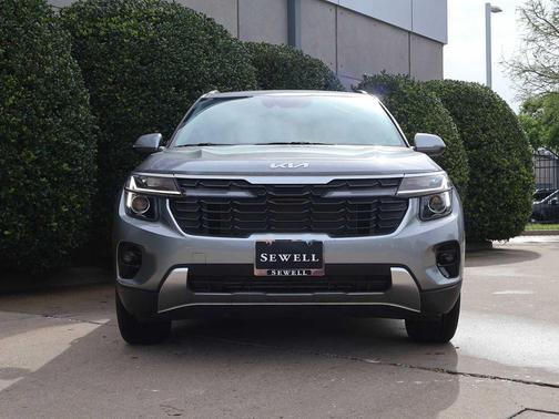 Steel Gray 2024 Kia Seltos EX