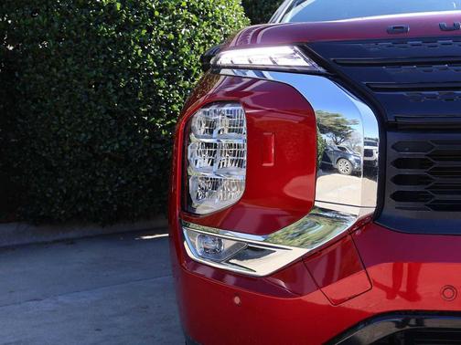 2023 Mitsubishi Outlander SE Black Edition S-AWC