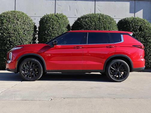 2023 Mitsubishi Outlander SE Black Edition S-AWC