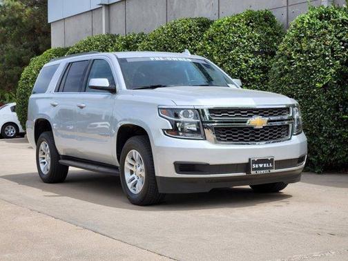 Photo 3 of 32 of 2019 Chevrolet Tahoe LT