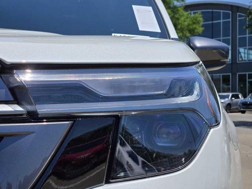 Crystal White Pearl 2026 Subaru Forester Limited