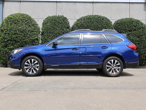 Lapis Blue Pearl 2016 Subaru Outback 3.6R Limited