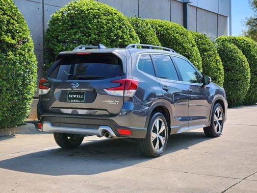 Photo 4 of 34 of 2021 Subaru Forester Touring