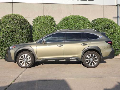 2025 Subaru Outback Touring XT