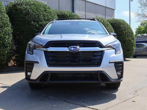 Ice Silver Metallic 2025 Subaru Ascent Limited 7-Passenger