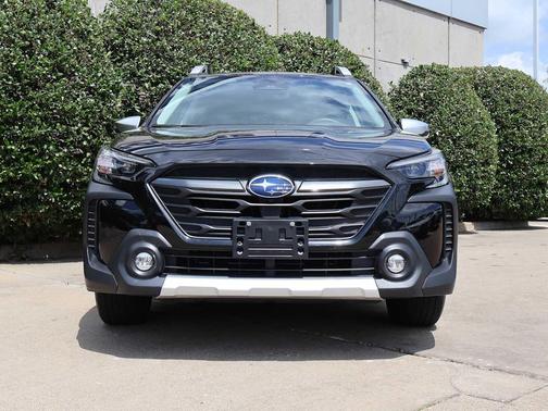Crystal Black Silica 2024 Subaru Outback Touring