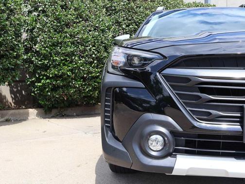 Crystal Black Silica 2024 Subaru Outback Touring