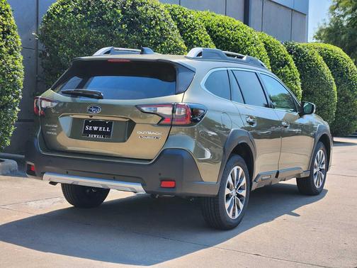 2025 Subaru Outback Touring XT